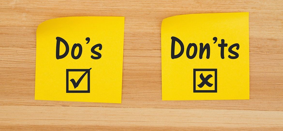 Do's,And,Don'ts,For,Grammar,On,Two,Sticky,Notes,On